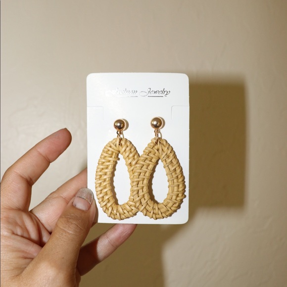 Jewelry - Rattan earrings